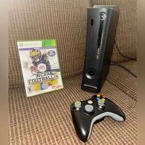 Xbox 360 with NCAA game
